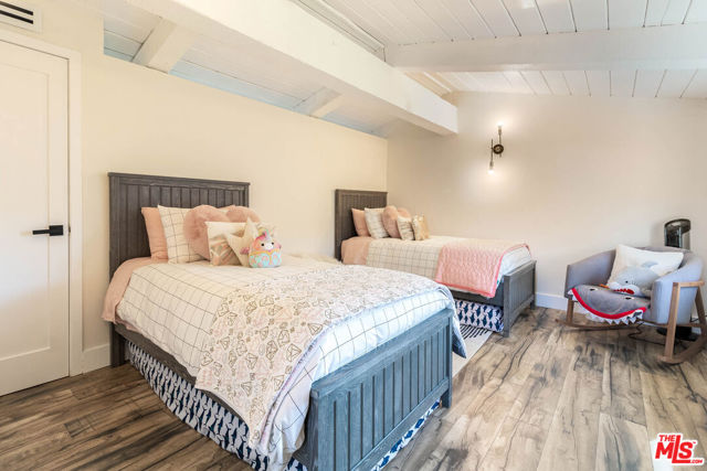 28374 Rey De Copas Lane, Malibu CA: https://media.crmls.org/mediaz/efeed1fe-2092-4617-9fbc-fc2d409ebbf6.jpg
