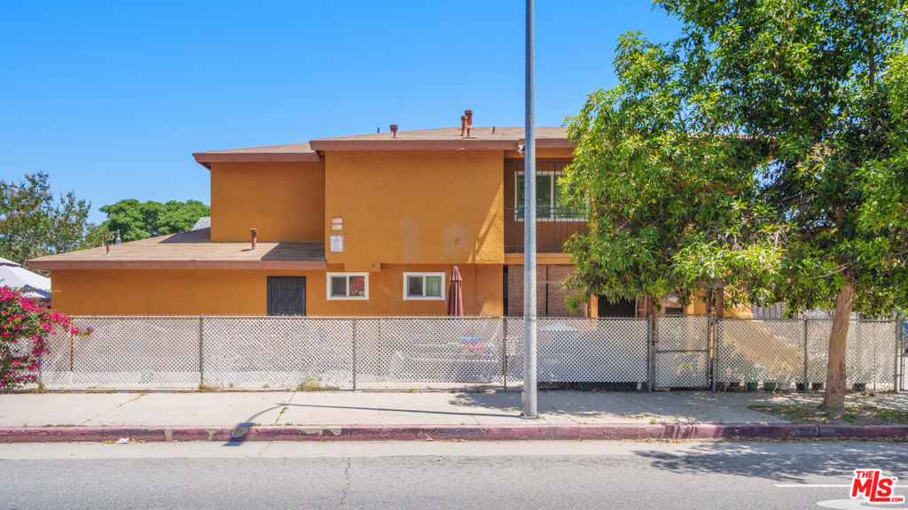 1361 Riverside Drive