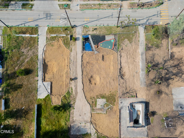 70 W Palm Street, Altadena CA: https://media.crmls.org/mediaz/efeef270-38d6-46bf-9390-7d76cb59fd02.jpg