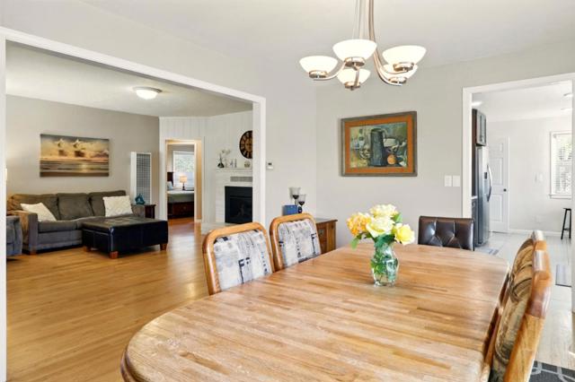 640 17th Avenue, Santa Cruz CA: https://media.crmls.org/mediaz/efeffc1b-6d3a-4e6d-bc32-dbc836b2e15b.jpg