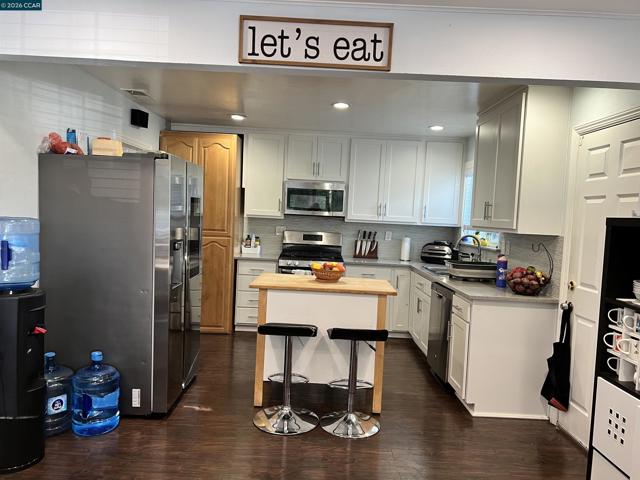 Image 5 of 24 For 251 Rose Ann Ave.