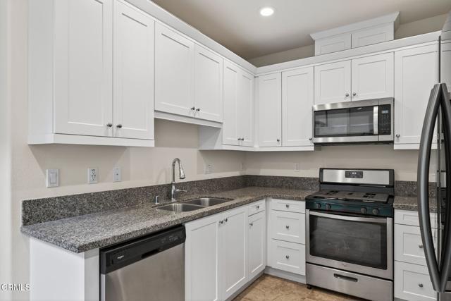 127 Klamath Street, Ventura CA: https://media.crmls.org/mediaz/eff03304-4b99-4f16-b257-903a2ef9e869.jpg