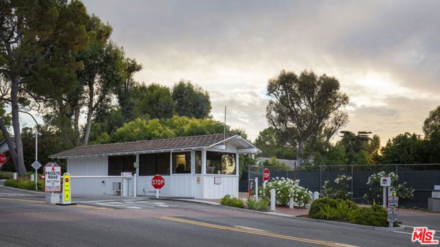 5 Caballeros Road, Rolling Hills, California 90274, 2 Bedrooms Bedrooms, ,3 BathroomsBathrooms,Residential,Sold,Caballeros,25585033