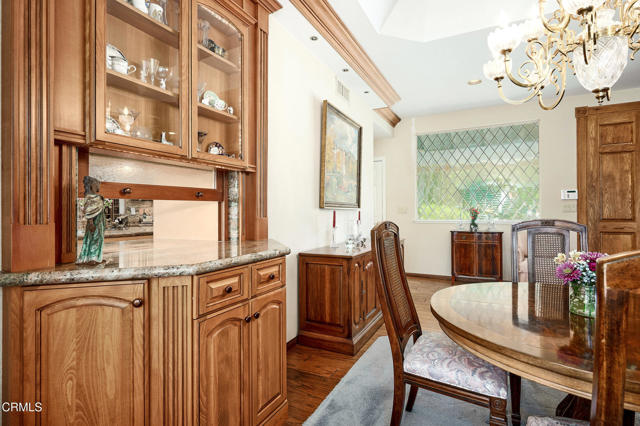 11616 E Las Posas Road, Camarillo CA: https://media.crmls.org/mediaz/eff159c3-d5d9-4693-98bc-1fbac26c816e.jpg