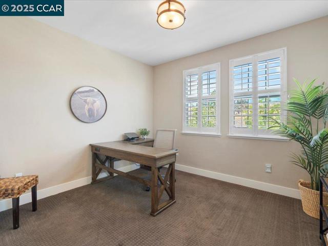 1927 Vintage Cir, Brentwood CA: https://media.crmls.org/mediaz/eff1dcc0-2a8f-4606-ab9b-a2490fcefea2.jpg