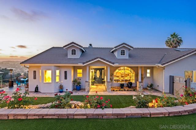 9420 Crest Drive, Spring Valley CA: https://media.crmls.org/mediaz/eff2702a-bbc5-4764-ad0e-a4ad9831e932.jpg