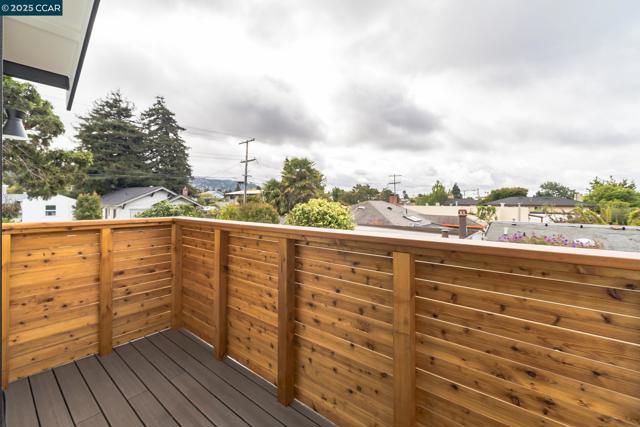 1126 Brighton Ave, Albany CA: https://media.crmls.org/mediaz/eff2be0c-a031-4174-84b5-81b87b901e76.jpg