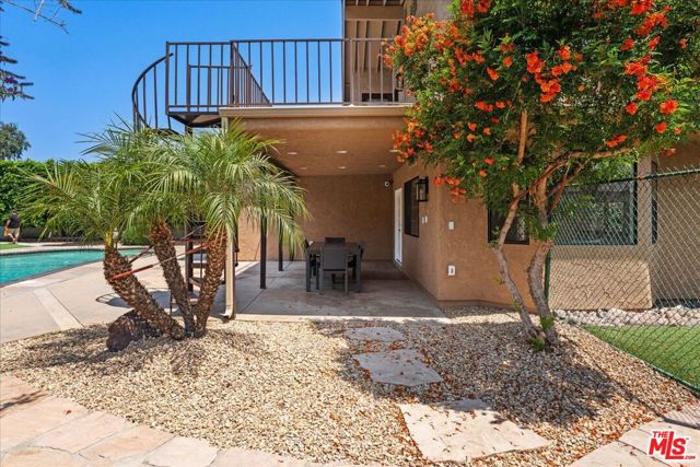 6443 Matilija Avenue, Van Nuys CA: https://media.crmls.org/mediaz/eff2c5d6-c2b8-4bbd-9df7-45f711b1bf0a.jpg