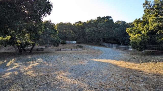 1148 Via Del Sol Road, Salinas CA: https://media.crmls.org/mediaz/eff431ff-13b0-43e7-aef7-7117af3a9155.jpg