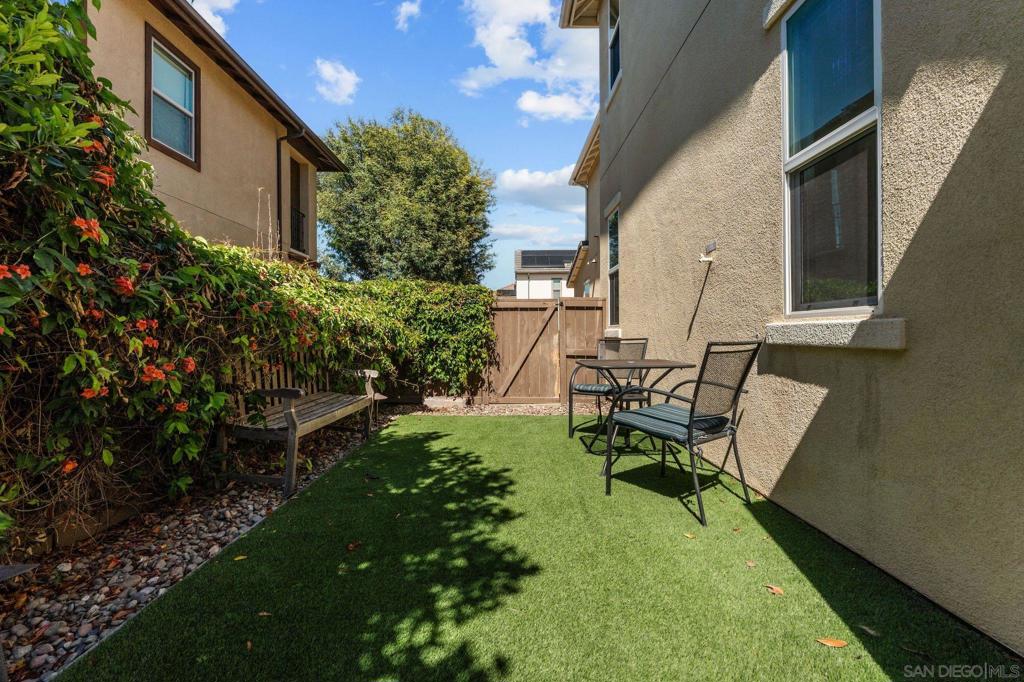 15083 Aramon Place - photo 16