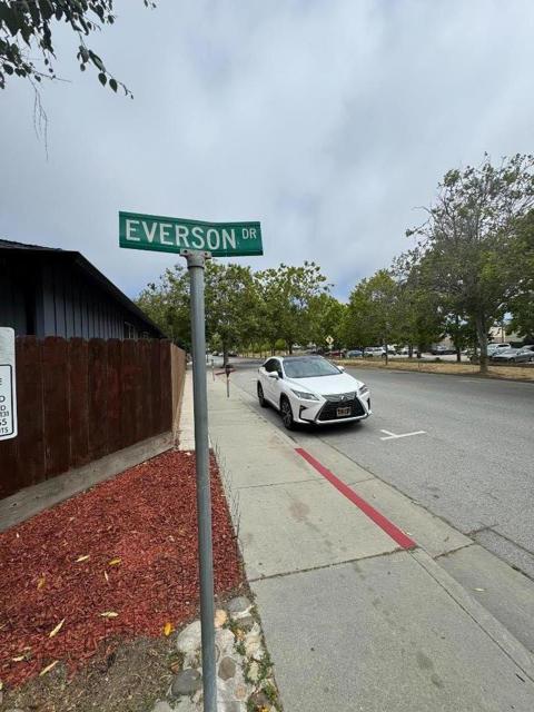 356 Everson Drive, Santa Cruz CA: https://media.crmls.org/mediaz/eff6246f-3f26-4020-99ab-4153703f9ee4.jpg