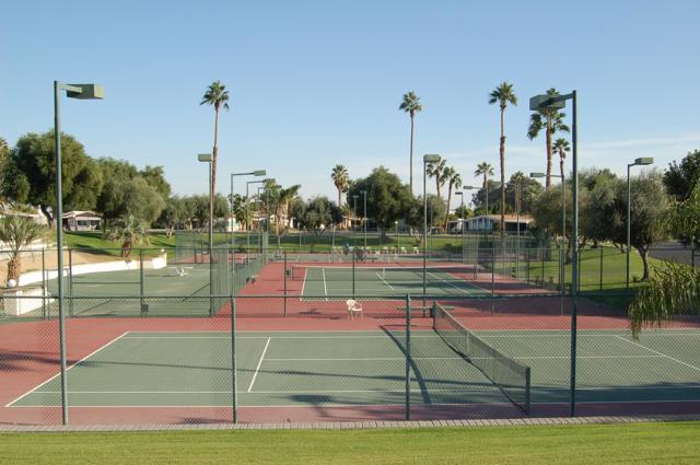 Pickle ball & tennis courts