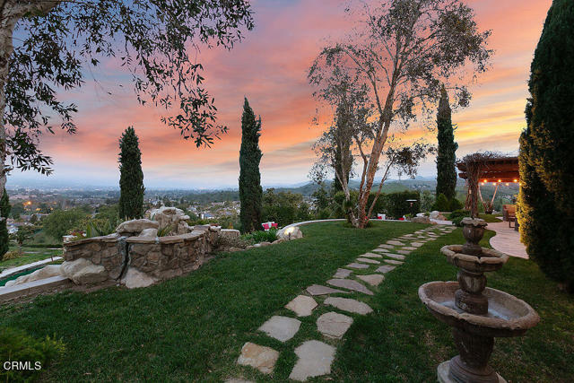 Detail Gallery Image 9 of 75 For 758 Donnington Ct, Simi Valley,  CA 93065 - 4 Beds | 8/1 Baths