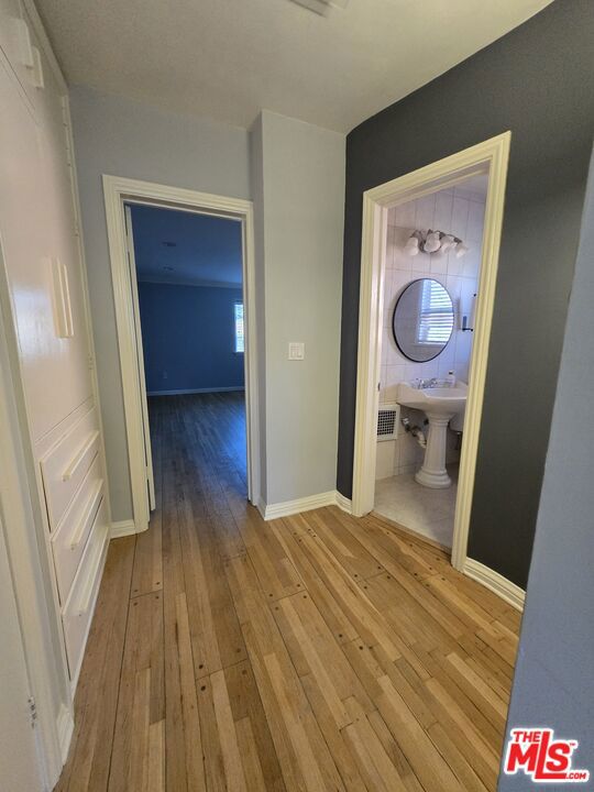 4512 Chasar Place, Los Angeles CA: https://media.crmls.org/mediaz/eff7d3f0-6804-41c2-85e2-1feda39f0cde.jpg