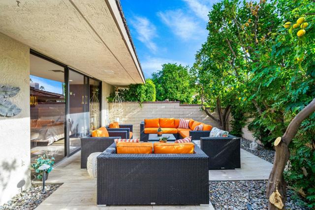 1 Briarcliff Court, Rancho Mirage CA: https://media.crmls.org/mediaz/eff8ee77-6480-4cd5-bba2-1d97fc673785.jpg