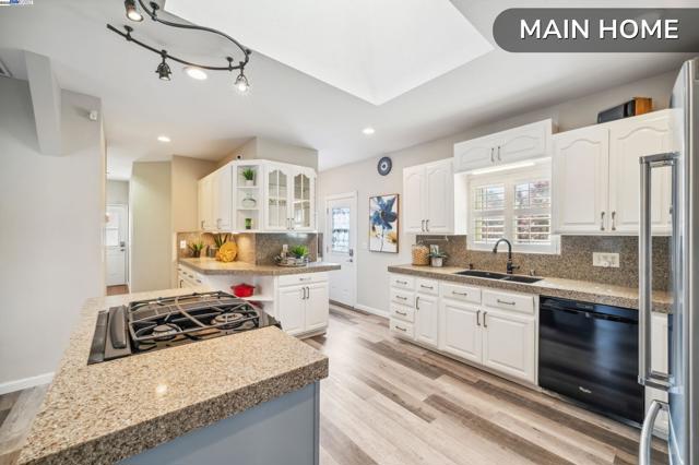507 Maple St, Livermore CA: https://media.crmls.org/mediaz/eff9f1dd-9144-4cd7-bf94-f4f9672cf2c4.jpg