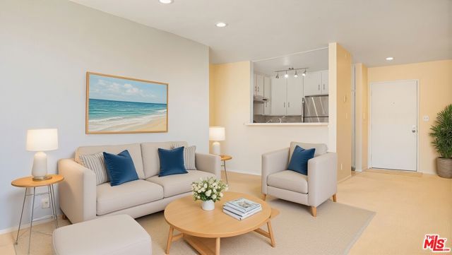 23901 Civic Center Way, Malibu CA: https://media.crmls.org/mediaz/effa6a55-f352-4793-a311-5165fa137a32.jpg