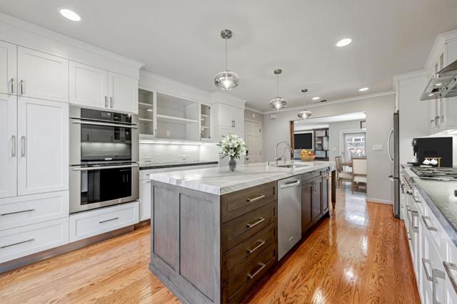 520 Topaz Street, Redwood City CA: https://media.crmls.org/mediaz/effaa07b-b342-4da6-bf40-4ffbd5fd5127.jpg