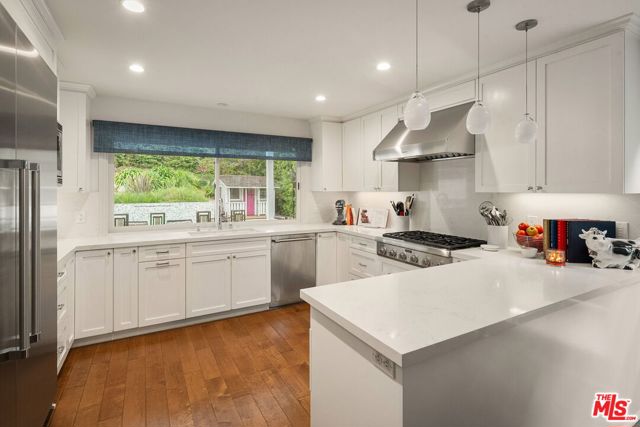 Drew Fenton | 837 N Bundy Drive Los Angeles CA | MLS: 7501781 Drew Fenton | 837 N Bundy Drive Los Angeles CA | MLS: 7501781