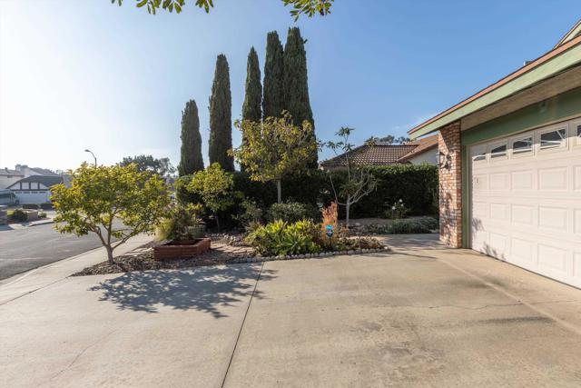 Detail Gallery Image 11 of 68 For 7212 Canyon Hill Way, San Diego,  CA 92126 - 4 Beds | 3 Baths