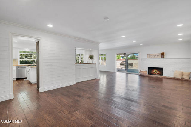 6344 Kerryhill Court, Agoura Hills CA: https://media.crmls.org/mediaz/effb6302-8388-45e5-9249-cae4e6133e74.jpg
