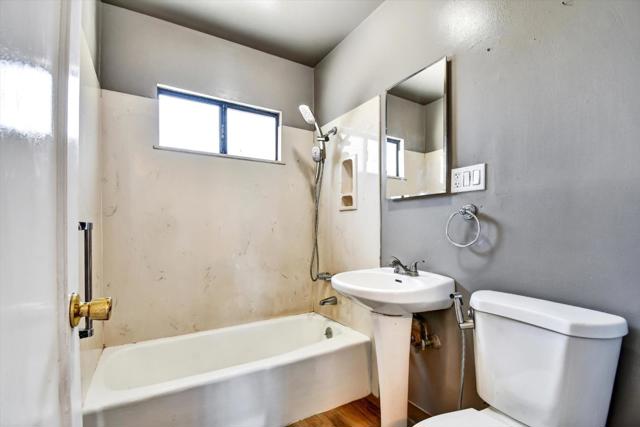 331 Manor Drive, Pacifica CA: https://media.crmls.org/mediaz/effbeaf8-8afb-4346-9603-aabb7c86fc16.jpg