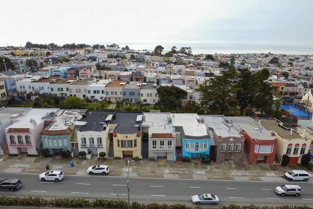 1959 19th Avenue, San Francisco CA: https://media.crmls.org/mediaz/effc8581-4052-47dc-94b6-b18c3260d96c.jpg