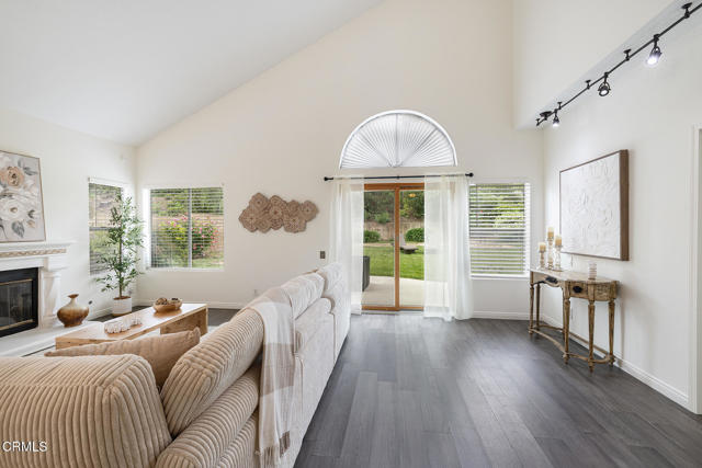 Image 9 of 41 For 12084 London Grove Court