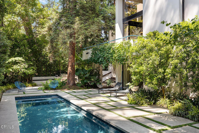 1055 Sherwood Road, San Marino CA: https://media.crmls.org/mediaz/effd28f1-c48c-49cd-afeb-ee1f3aa5631c.jpg