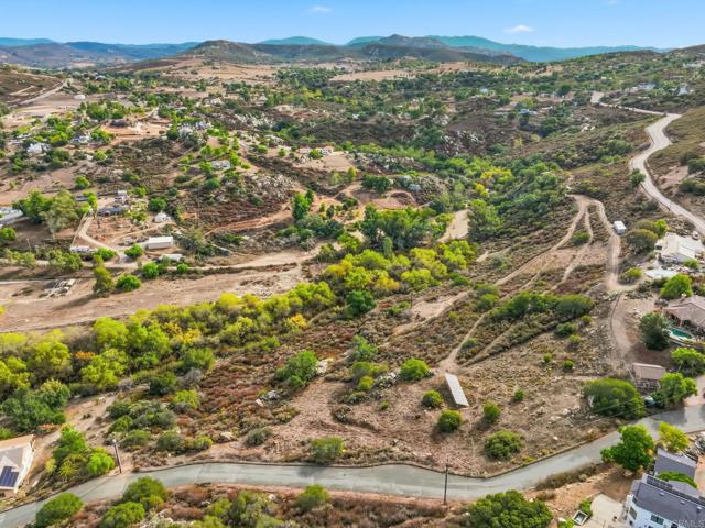 Detail Gallery Image 6 of 49 For #3 Hatfield Ln, Ramona,  CA 92065 - – Beds | – Baths