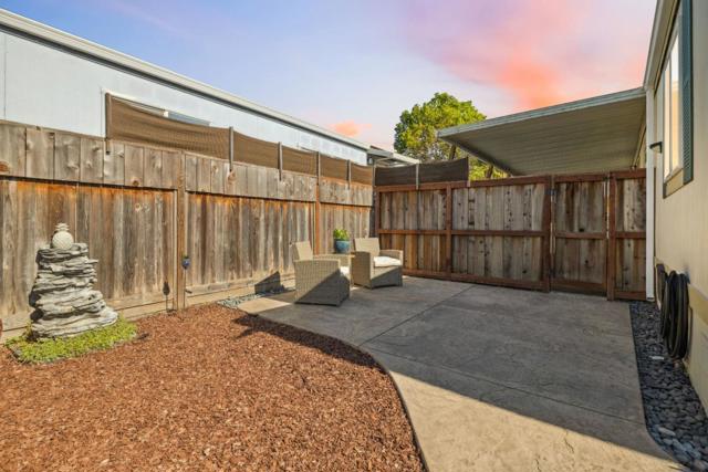 2711 Mar Vista Dr, Aptos CA: https://media.crmls.org/mediaz/effe065a-1f27-423d-ae53-8c7803daef5f.jpg
