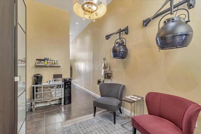 1022 1022 6th Avenue, Belmont CA: https://media.crmls.org/mediaz/effe840e-2756-4cdf-8e0c-a3d1a50958a3.jpg