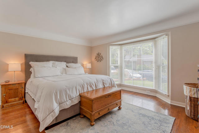 2727 Hollister Terrace, Glendale CA: https://media.crmls.org/mediaz/efff3ea7-9236-4d6b-8fbd-5f473085139e.jpg