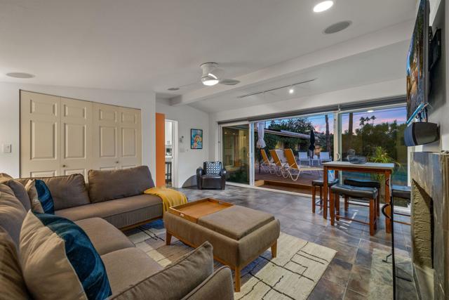 1223 E San Lorenzo Road, Palm Springs CA: https://media.crmls.org/mediaz/f0005b1b-f88b-4d7c-b97d-276b26940d0e.jpg