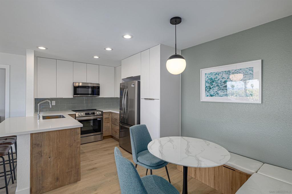3020 Cowley Way - photo 5