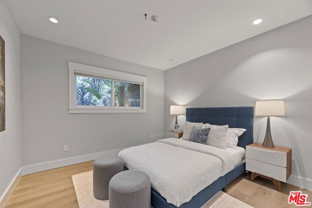 23309 Ladrillo Street, Woodland Hills CA: https://media.crmls.org/mediaz/f0017eb3-c4f8-4a2c-91ec-8a57874f1ce9.jpg