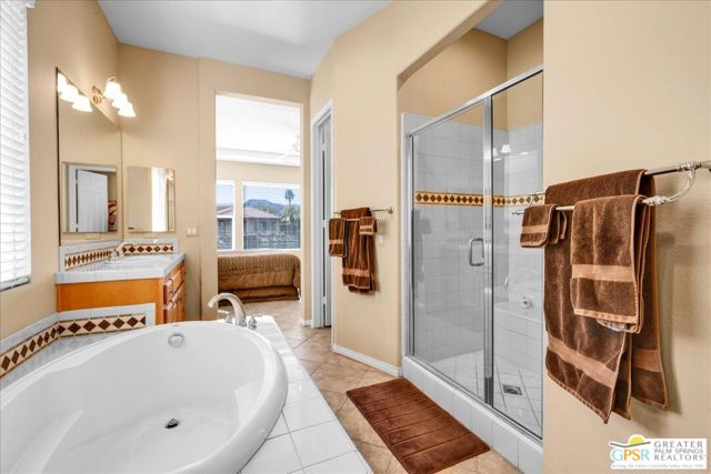 109 Shoreline Drive, Rancho Mirage CA: https://media.crmls.org/mediaz/f0043f7c-ce7d-422e-b371-adf3da23299e.jpg