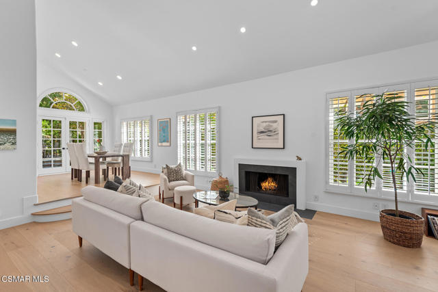 4799 Canterbury Street, Westlake Village CA: https://media.crmls.org/mediaz/f0044685-16f1-49a1-af29-34b0596a4f64.jpg