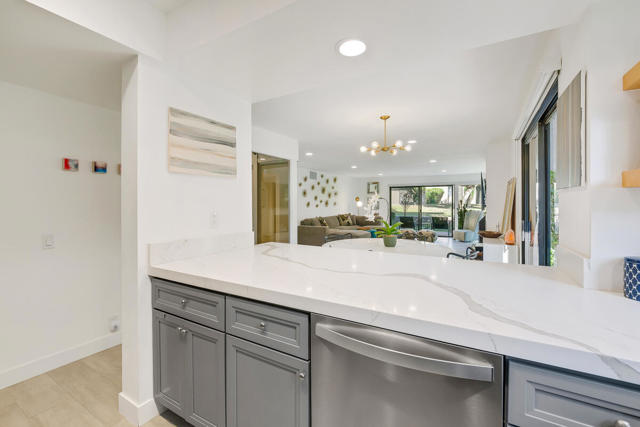 46644 Arapahoe Lane, Indian Wells CA: https://media.crmls.org/mediaz/f0044d28-1c6c-4adc-9cc6-738675fa8bfb.jpg