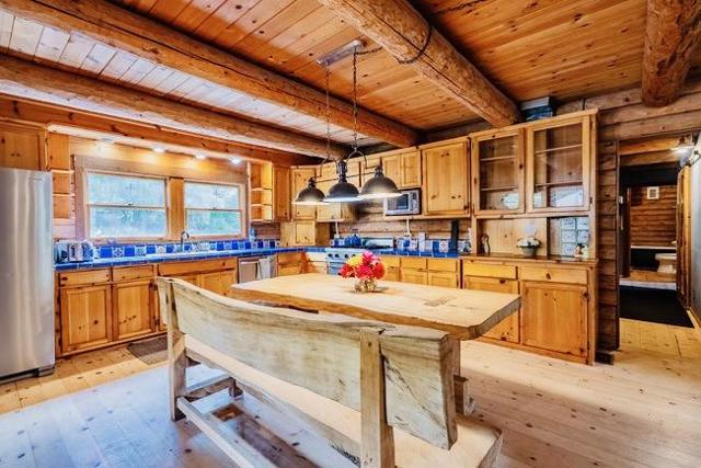 4101 San Juan Canyon Road, San Juan Bautista CA: https://media.crmls.org/mediaz/f0044e97-290b-4d39-b6c3-cda60112eec9.jpg