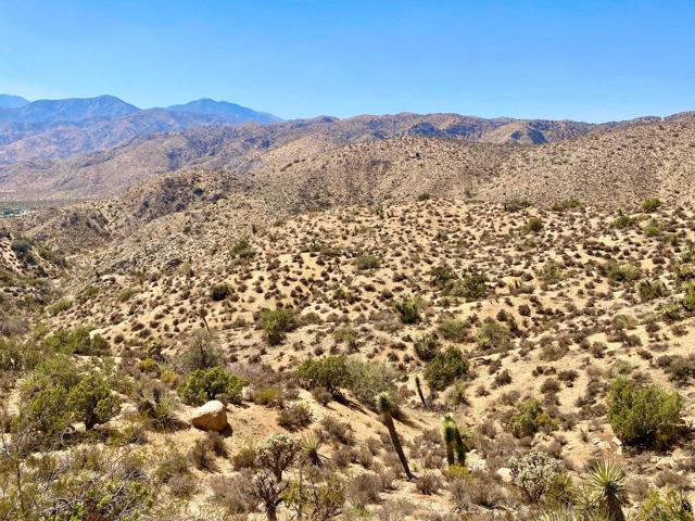 120 Benmar Trail, Morongo Valley CA: https://media.crmls.org/mediaz/f004ca5b-0c3f-4f39-8820-b9124d36e937.jpg