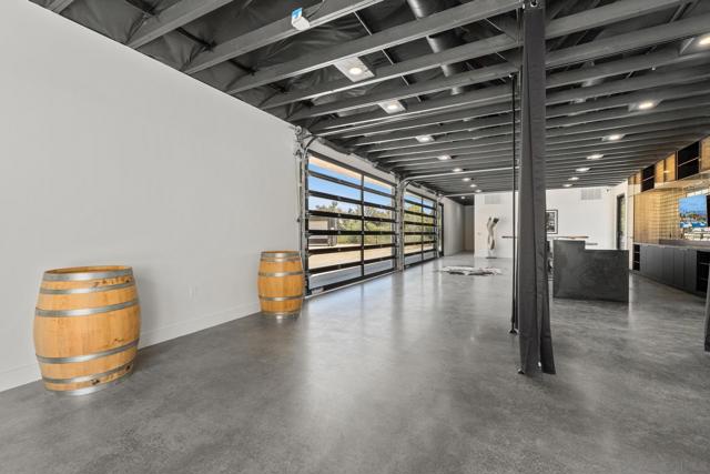 36051 E Benton Rd, Temecula CA: https://media.crmls.org/mediaz/f0051e68-2eae-4303-9b3f-66d6f3b7fb23.jpg