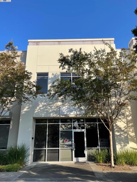 975 Corporate Way, Fremont, California 94539, ,Commercial Sale,For Sale,Corporate Way,41053388
