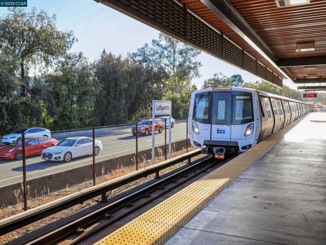 891 Bell Street, Lafayette CA: https://media.crmls.org/mediaz/f00556d6-016d-4448-b1e9-563b74871f8d.jpg