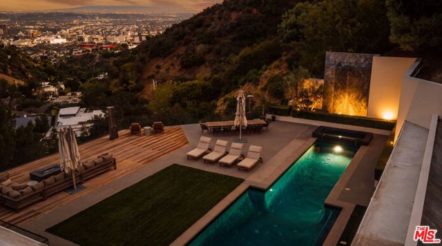 4 Bed Home for Sale in Los Angeles, California