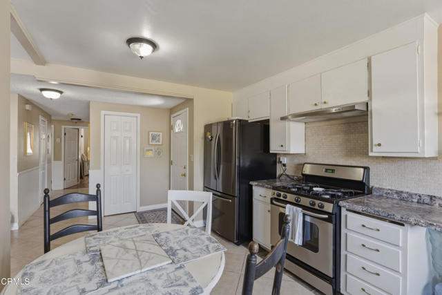 Detail Gallery Image 9 of 31 For 12159 Hoyt St, Sylmar,  CA 91342 - 3 Beds | 2 Baths