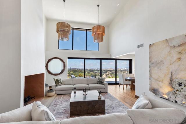 6675 Caminito Lindrick, La Jolla CA: https://media.crmls.org/mediaz/f00818f1-e5ad-4eea-8c67-4fe70b8baa16.jpg