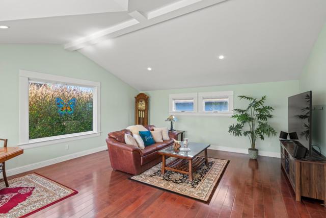 311 Walnut Street, Pacific Grove CA: https://media.crmls.org/mediaz/f0081e9e-ca90-4e06-a1f3-95027ea9ff7b.jpg