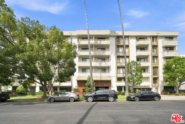 533 South St Andrews Place, 318