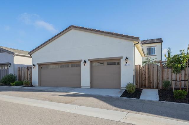 477 Marina Heights Drive, Marina CA: https://media.crmls.org/mediaz/f0086597-2bc6-428c-b261-26de63504747.jpg